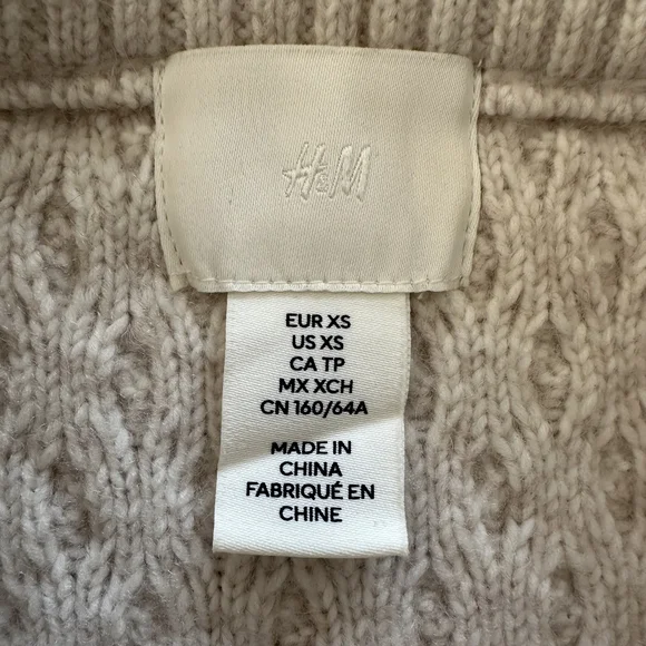 H&M Cream Cable Knit Mini Skirt – Size XS - Picture 2 of 6